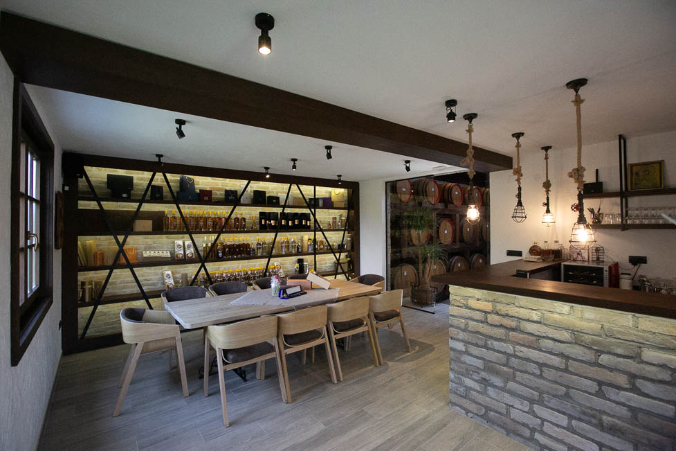 Дестилерија, Primavera studio